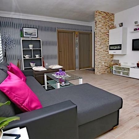 Luciano Apartment Mravince Luaran gambar