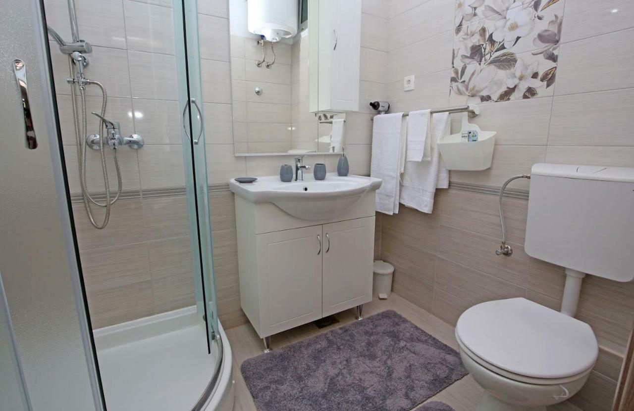 Luciano Apartment Mravince Luaran gambar