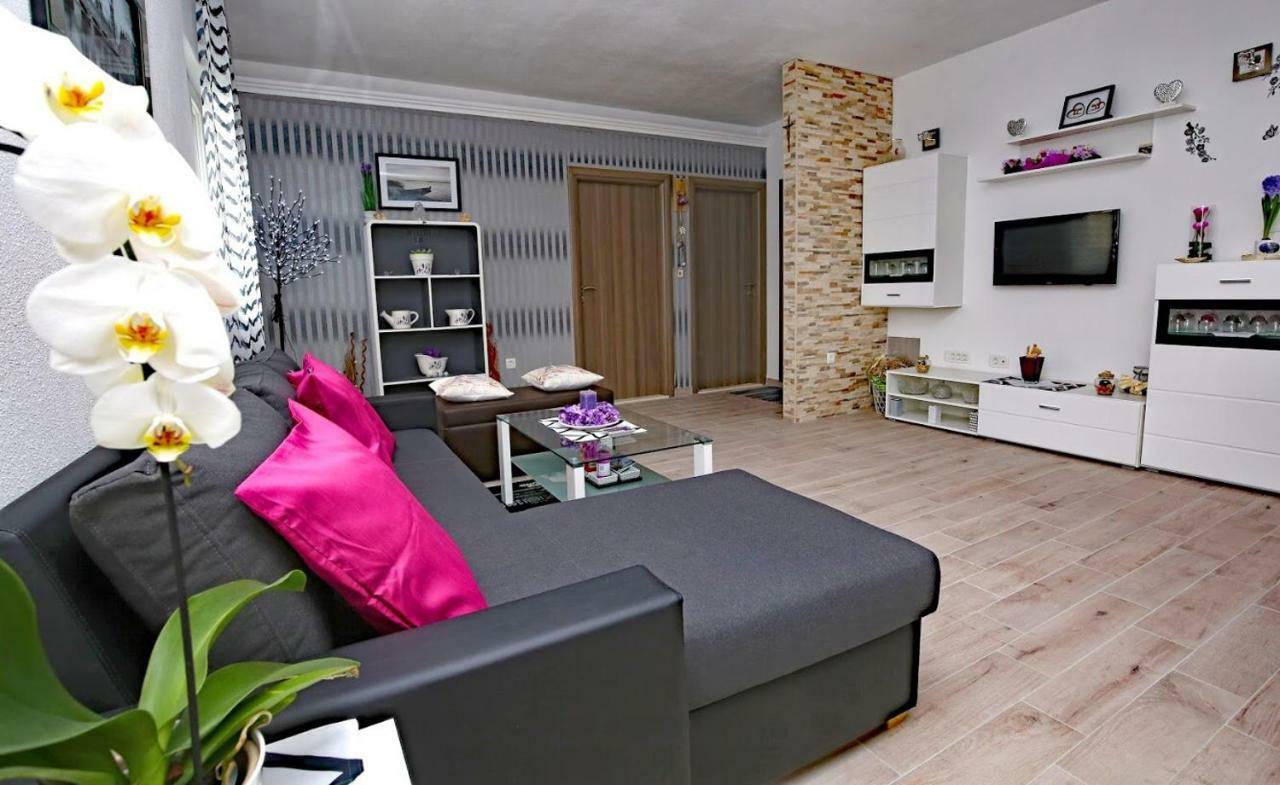 Luciano Apartment Mravince Luaran gambar