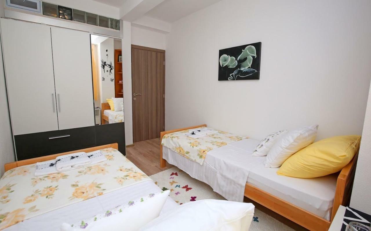 Luciano Apartment Mravince Luaran gambar