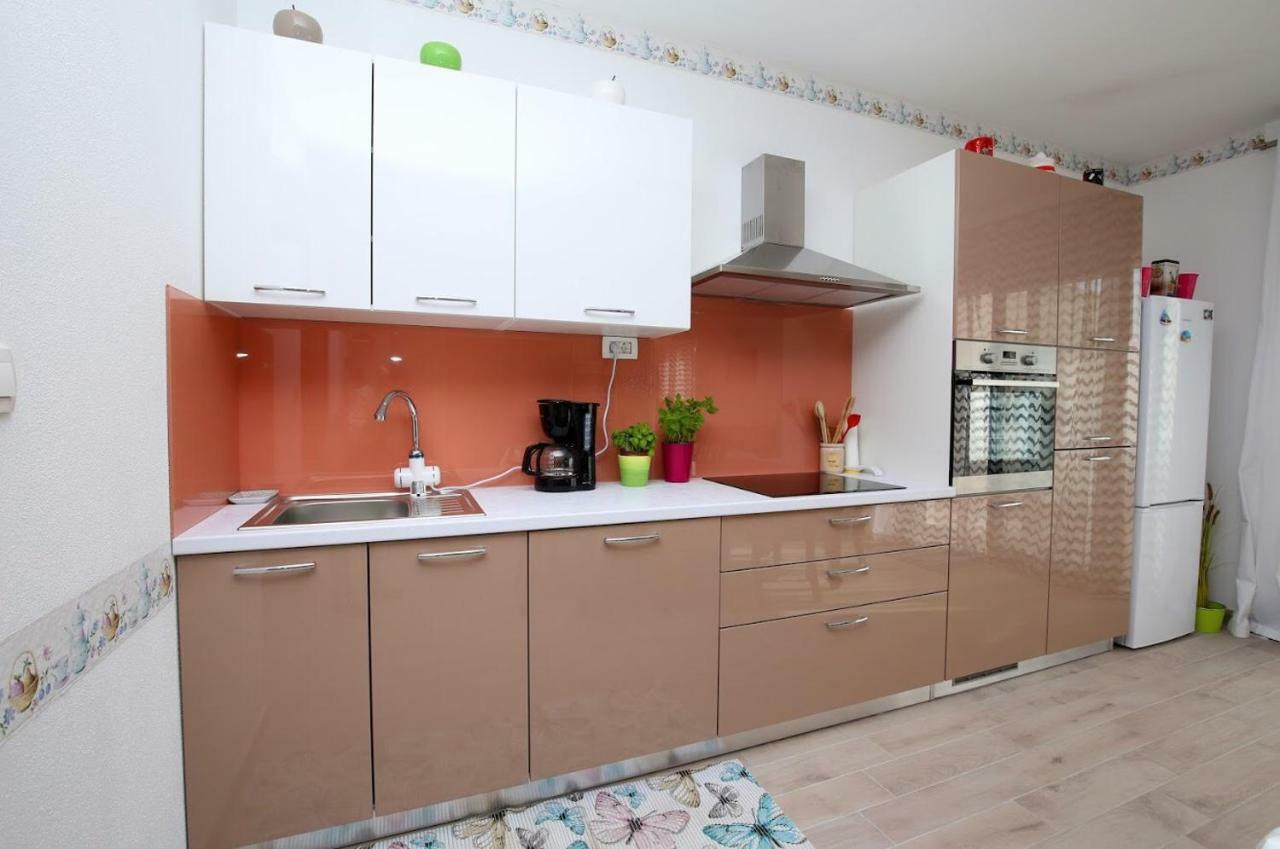 Luciano Apartment Mravince Luaran gambar