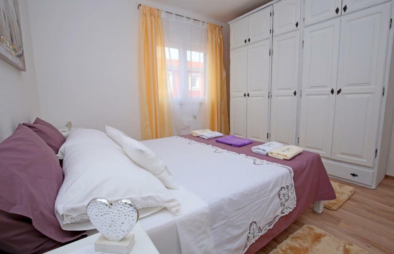 Luciano Apartment Mravince Luaran gambar