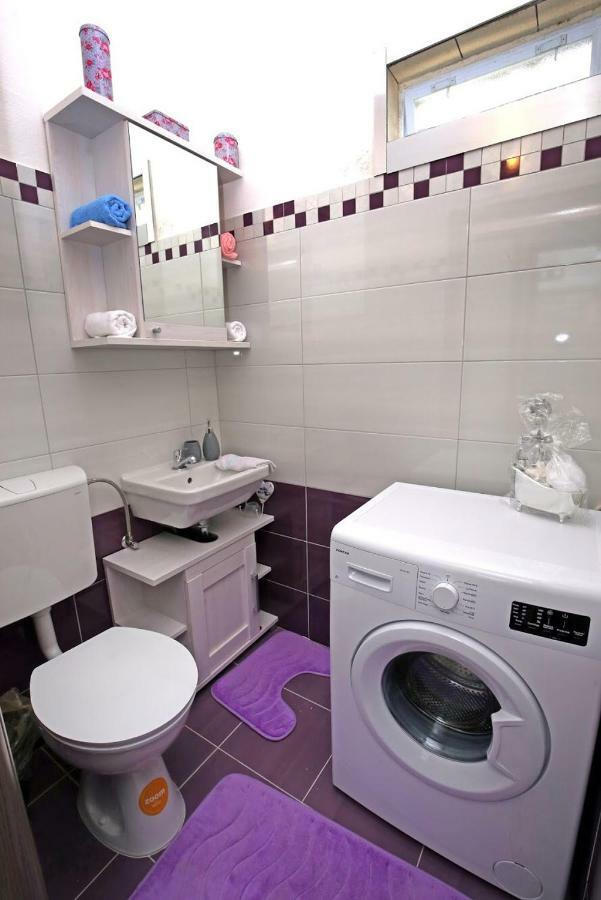 Luciano Apartment Mravince Luaran gambar